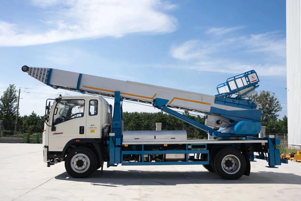 潭牛镇云梯上料车租赁费用